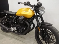 MOTO GUZZI V7 III STONE 2021