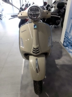 VESPA GTS 125 E5+ 2024, 198km!!!!!!
