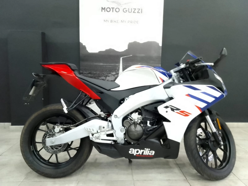 Moto 125 APRILIA
