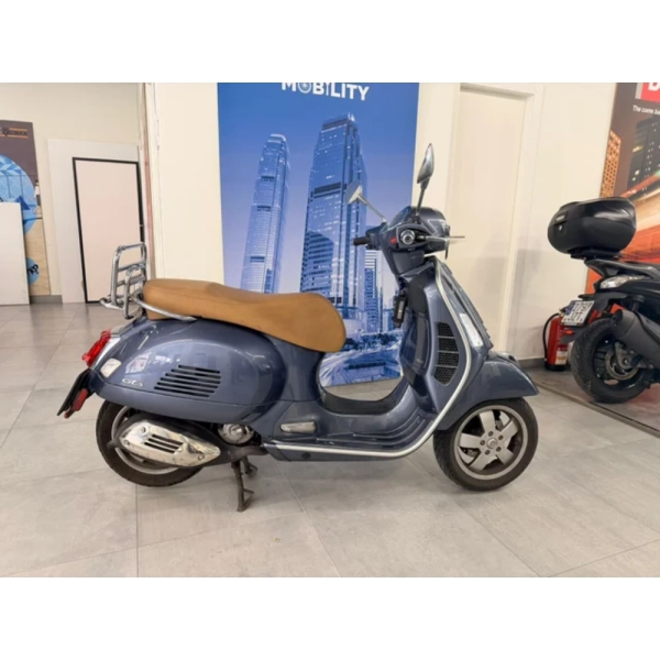 VESPA GTS 300