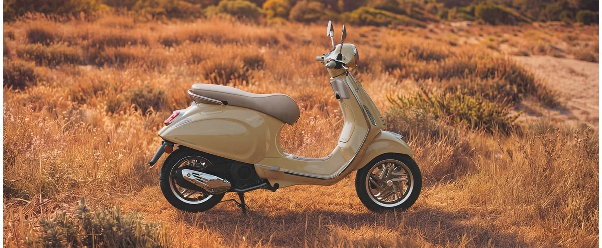 Vespa ahora al 0 % TAE*. Súbete al icono.